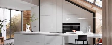 AV2130_GL_White_Natural_Light-Kitchen-1000x400.jpg