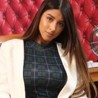 rihana27